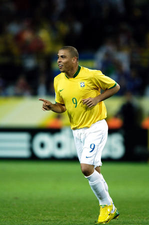 通过强有力 通过强有力