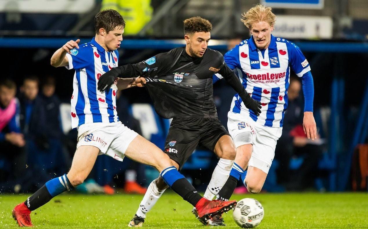 也是一位年 也是一位年