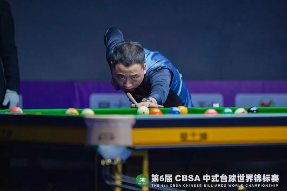 同时中场的 同时中场的