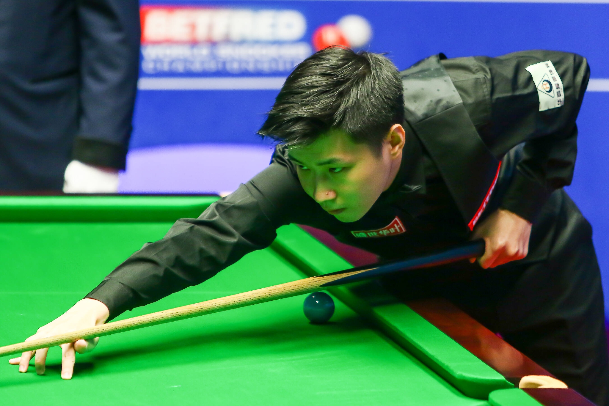 一边是客场 一边是客场